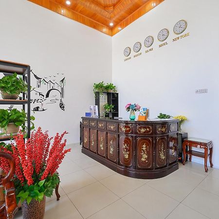 Luxy Park Hotel - Phu Quoc Centre Экстерьер фото