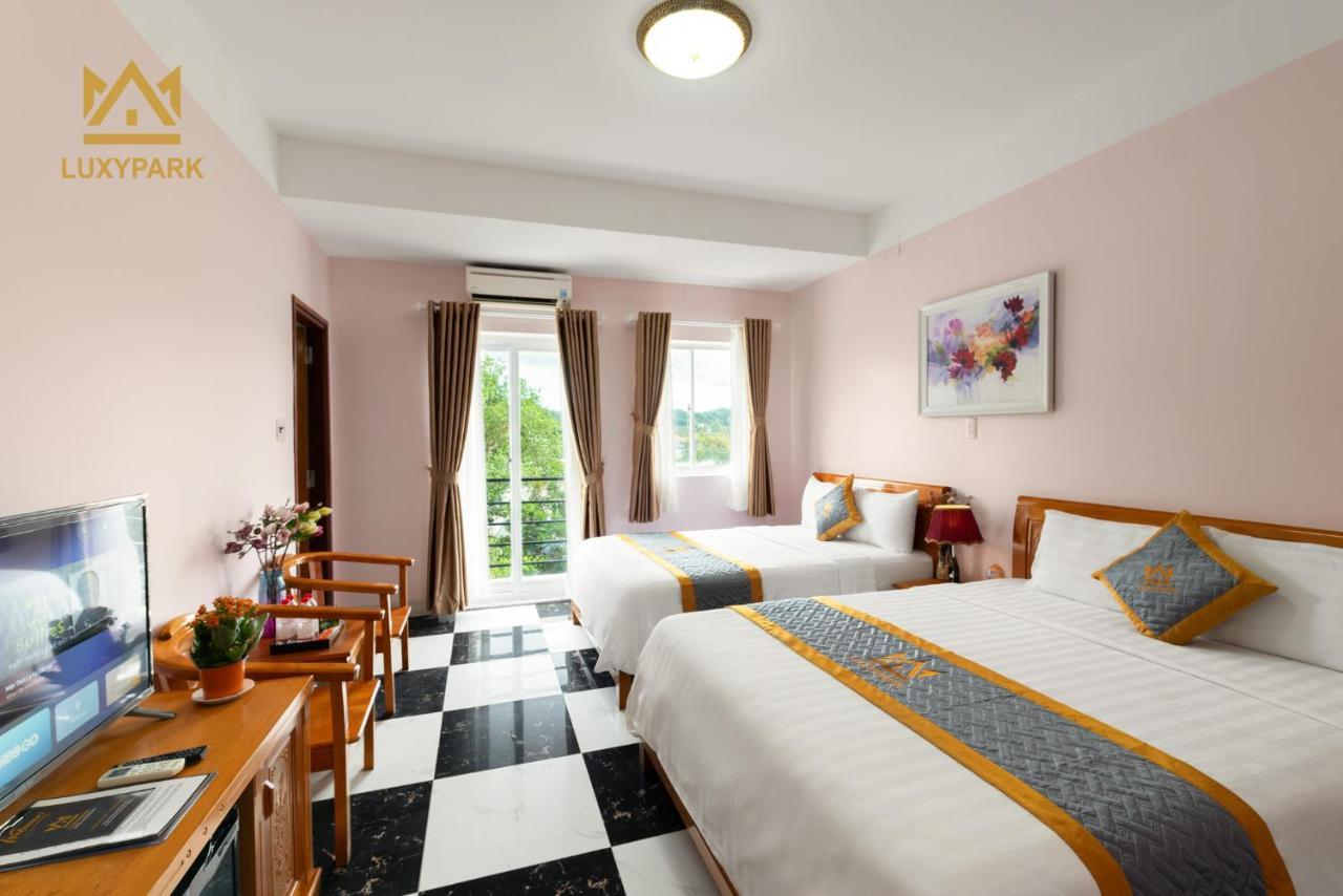 Luxy Park Hotel - Phu Quoc Centre Экстерьер фото