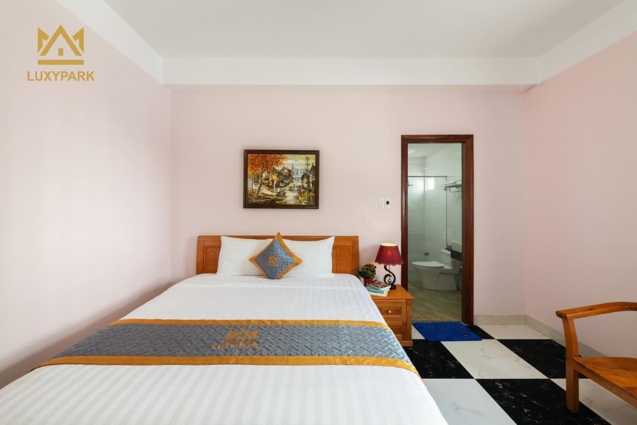 Luxy Park Hotel - Phu Quoc Centre Экстерьер фото