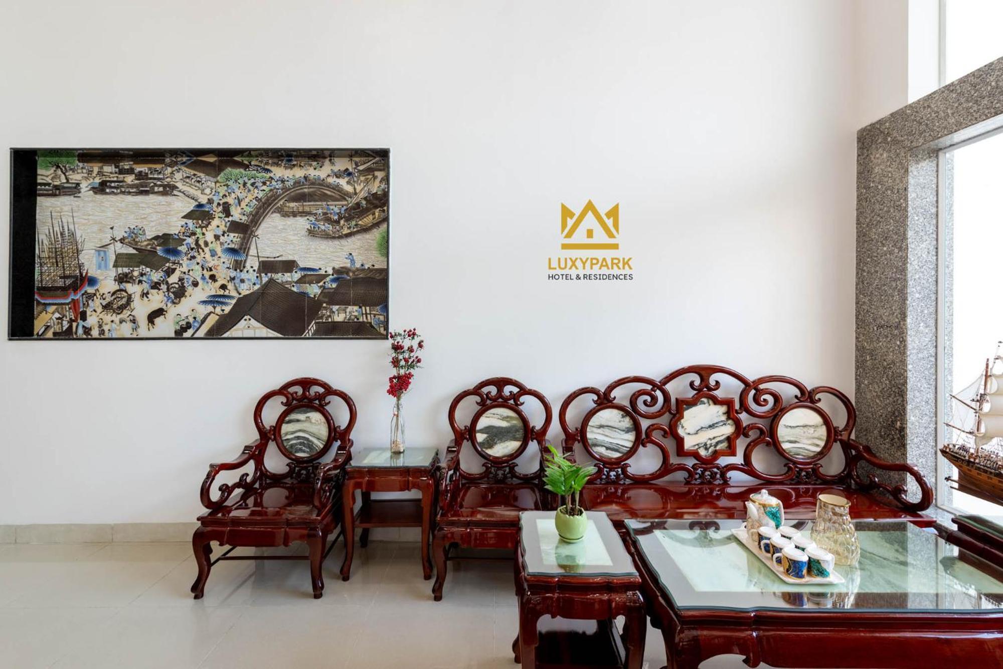 Luxy Park Hotel - Phu Quoc Centre Экстерьер фото