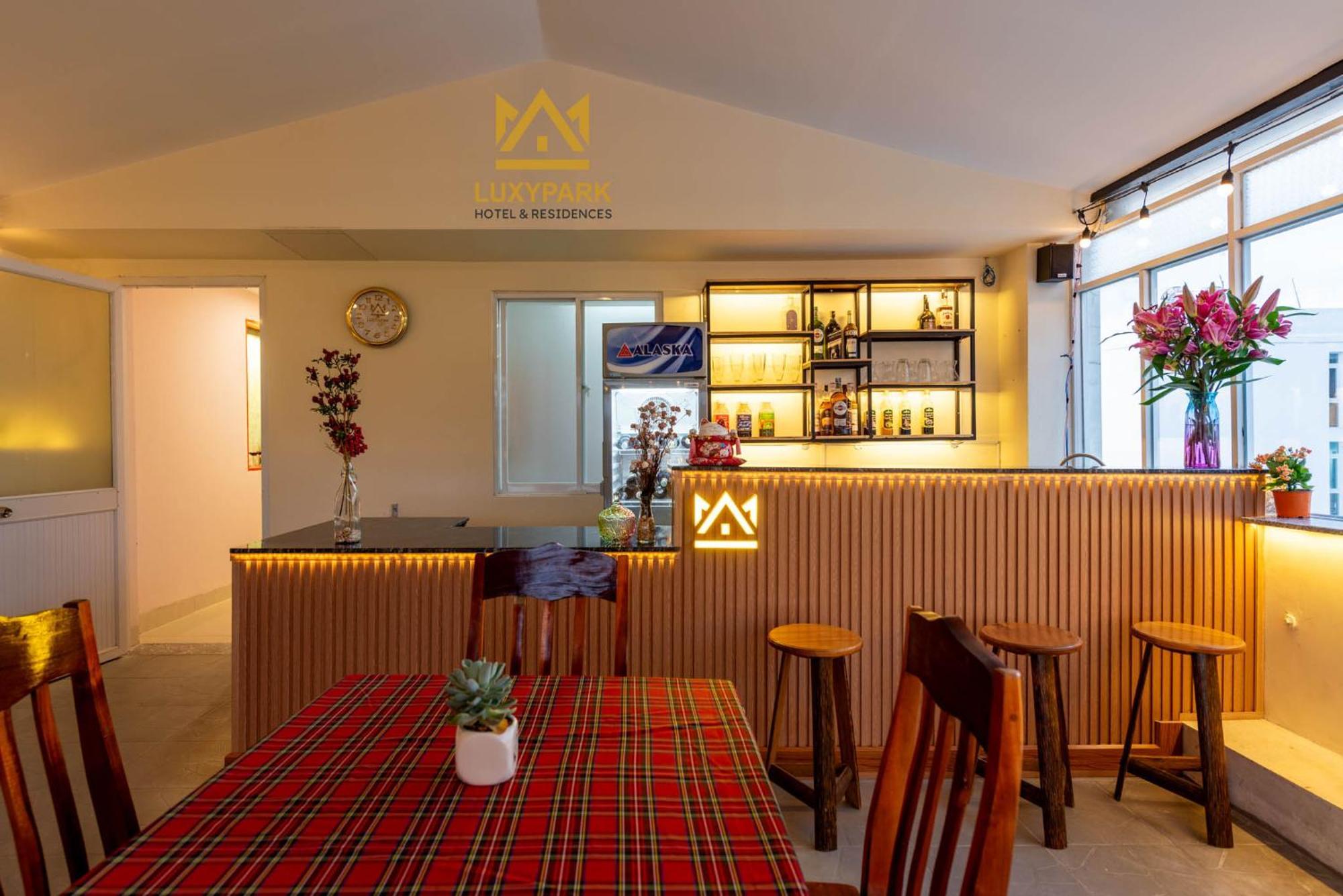 Luxy Park Hotel - Phu Quoc Centre Экстерьер фото