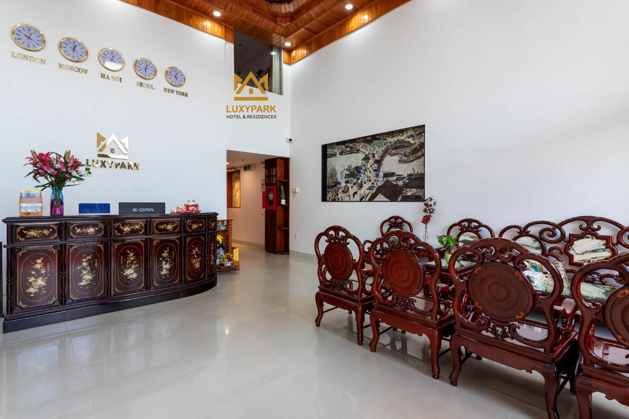 Luxy Park Hotel - Phu Quoc Centre Экстерьер фото