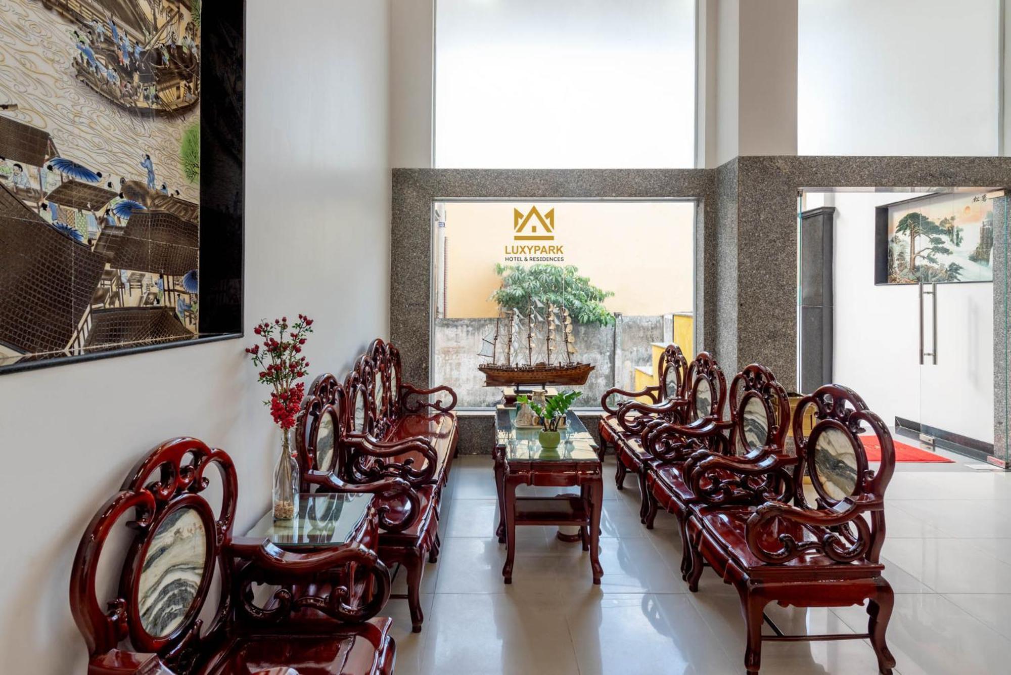 Luxy Park Hotel - Phu Quoc Centre Экстерьер фото