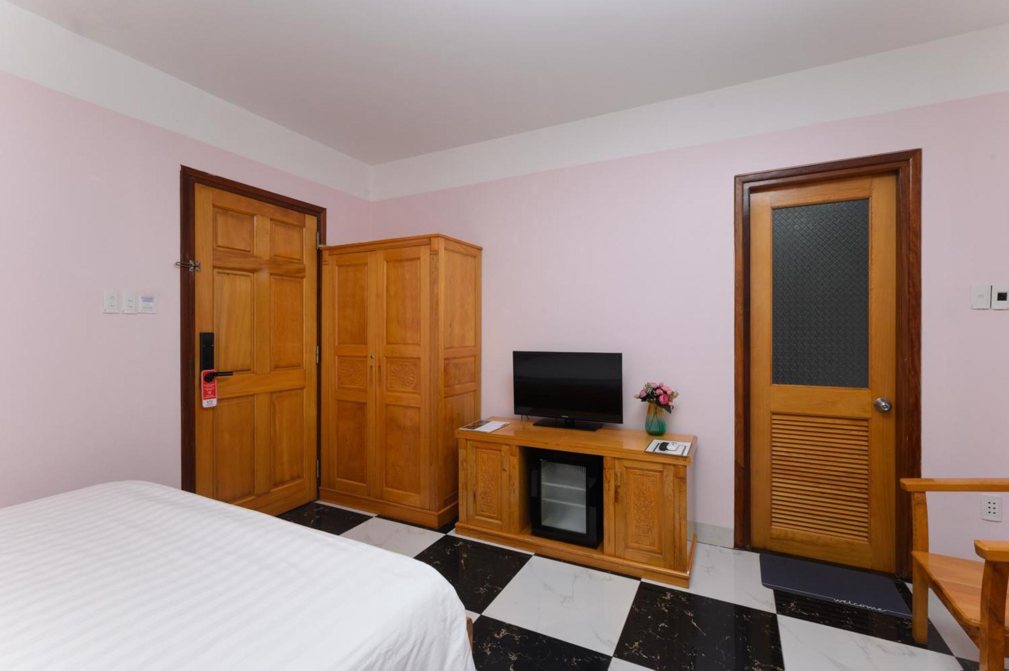 Luxy Park Hotel - Phu Quoc Centre Экстерьер фото