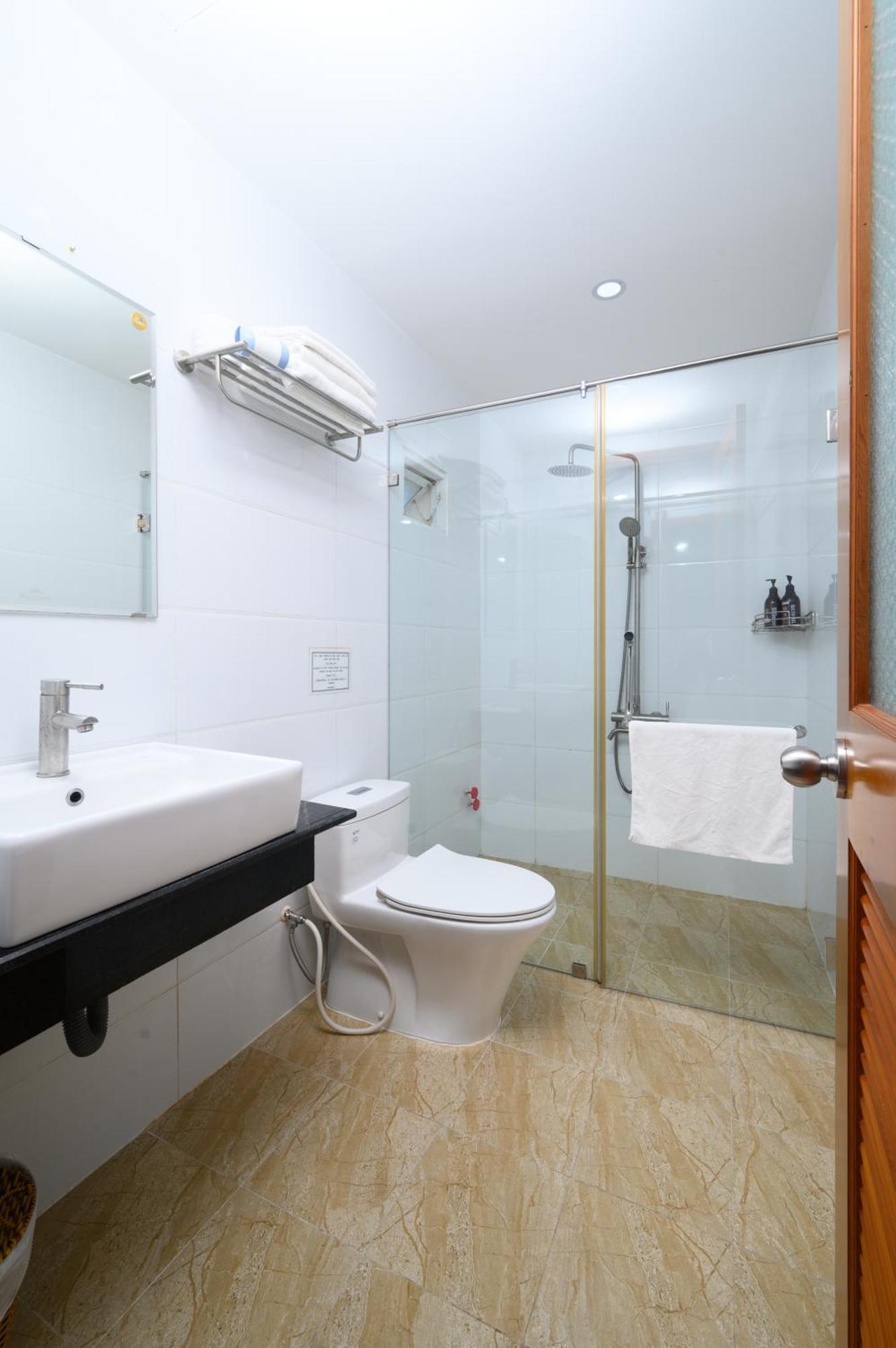 Luxy Park Hotel - Phu Quoc Centre Экстерьер фото
